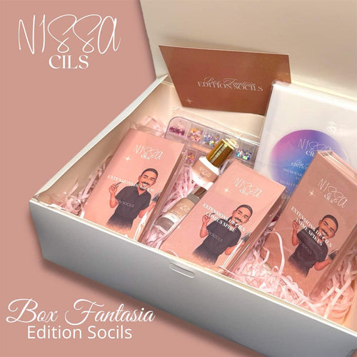 Box Fantasia – Édition Socils x Nissacils - Édition Limitée (Extensions de cils W, comics spire, anime spikes, bouquets préfaits colorés, décorations ciliaires, colle Favorite et primer Superbonder 2en1)